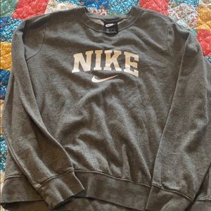 Nike crew pullover